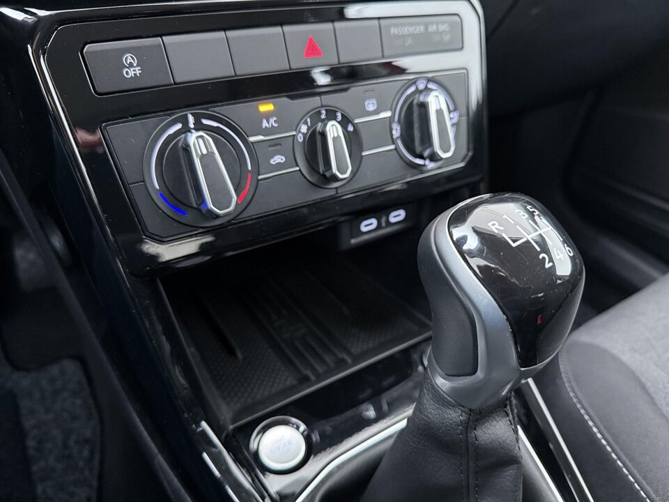 Volkswagen T-Cross 1.0 TSI Life