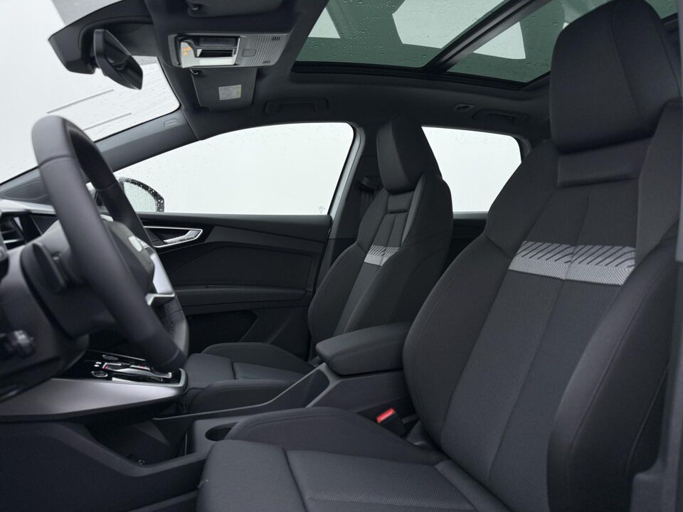 Audi Q4 e-tron Advanced edition 45 quattro 82 kWh 210 kW / 286 PK