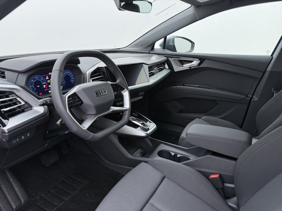 Audi Q4 e-tron Advanced edition 45 quattro 82 kWh 210 kW / 286 PK