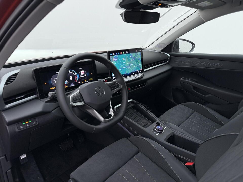 Volkswagen T-Roc Style First Edition 1.5 eTSI 85 kW / 116 PK