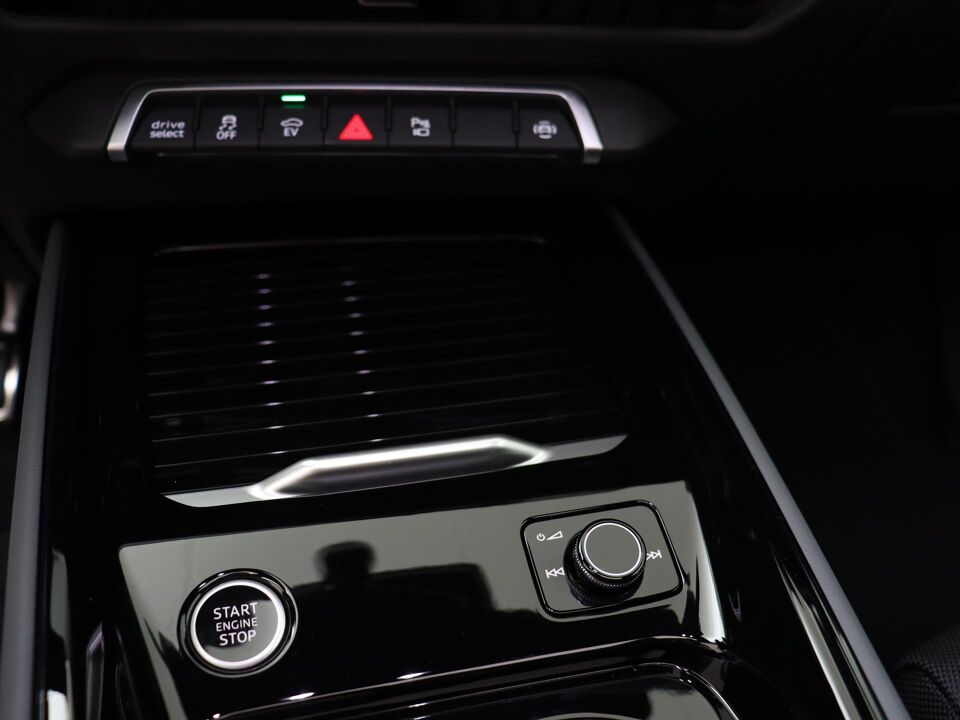 Audi Q3 S edition 1.5 e-hybrid 200 kW / 272 PK