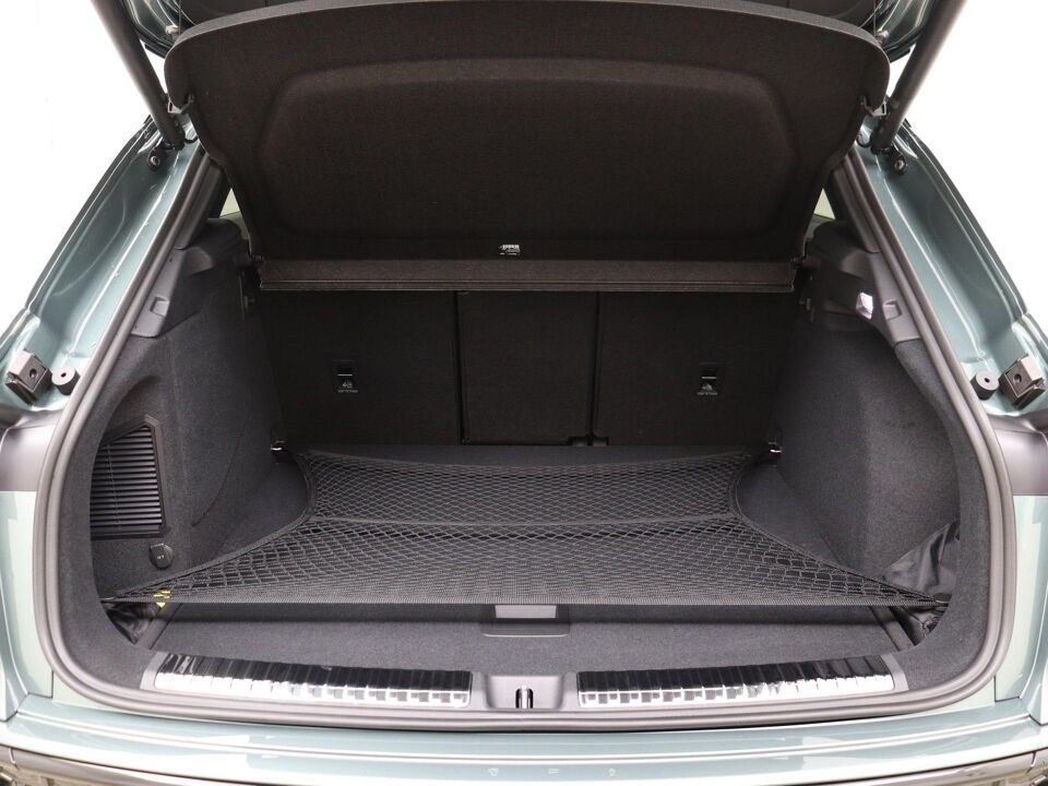 Audi Q3 S edition 1.5 e-hybrid 200 kW / 272 PK