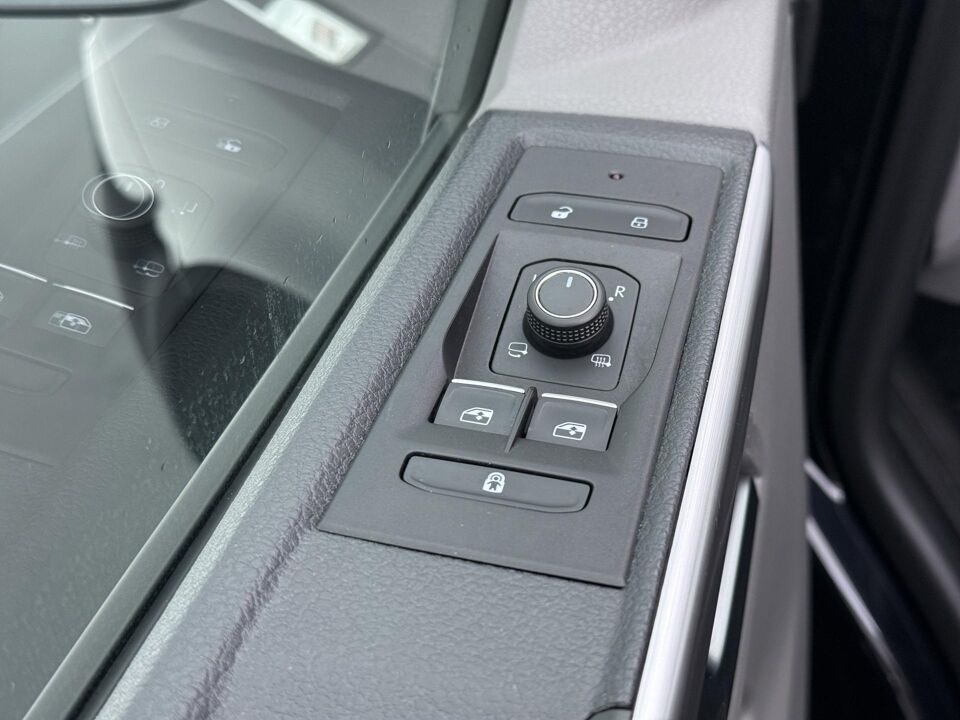 VW-Bedrijfswagens Transporter 2.0 TDI 204 PK DSG L2H1 30 DC Bulli