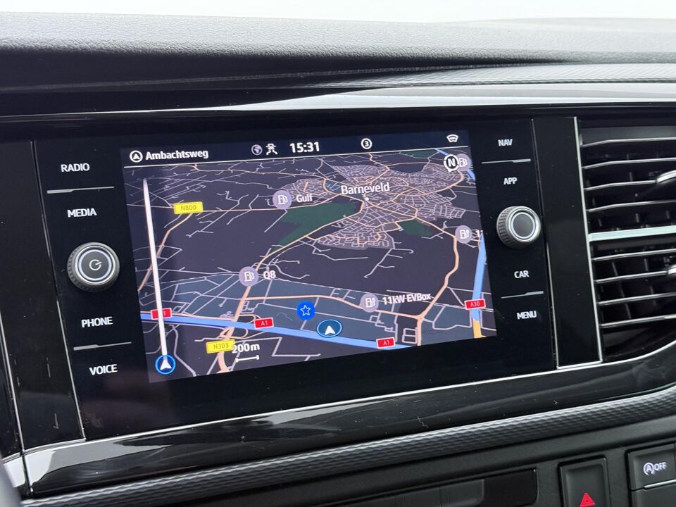 VW-Bedrijfswagens Transporter 2.0 TDI 150 PK L2H1 30 DC Highline