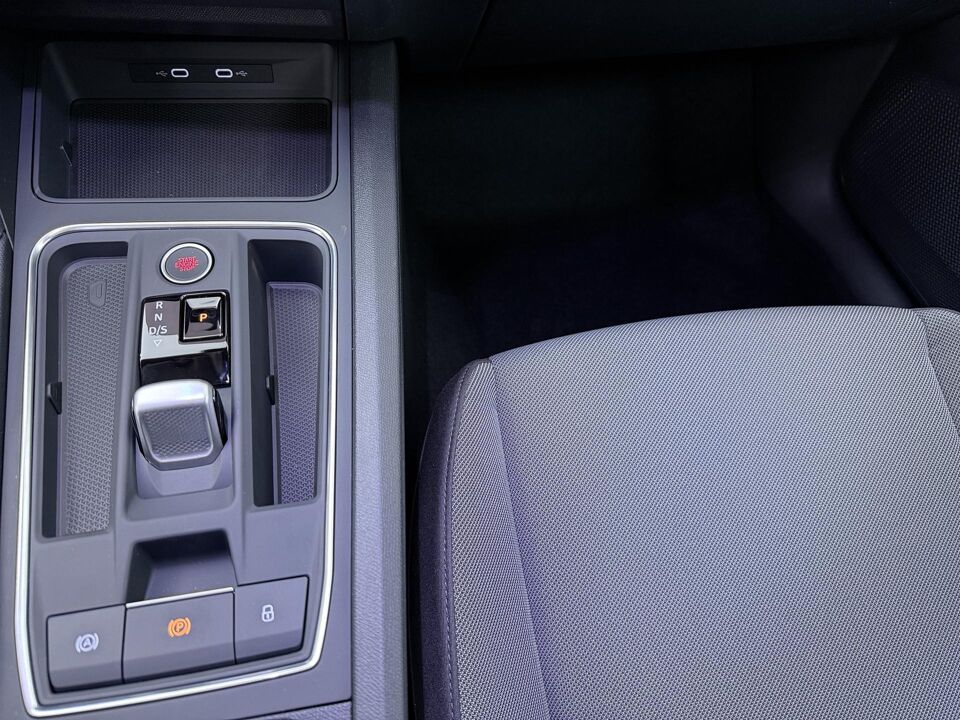 SEAT Leon Sportstourer Style Business Intense 1.5 TSI 150 kW / 204 PK