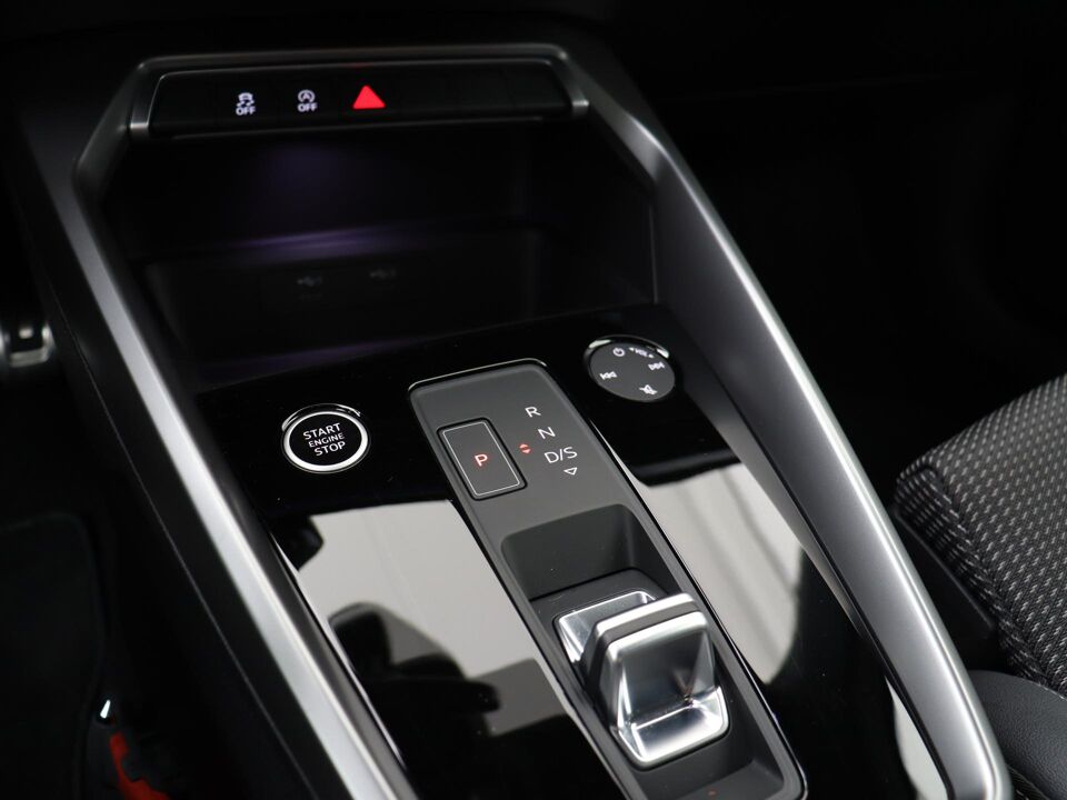 Audi A3 Limousine 30 TFSI S-Line