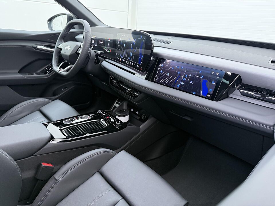 Audi Q6 Sportback e-tron S edition e-tron perf 225 KW / 306 PK