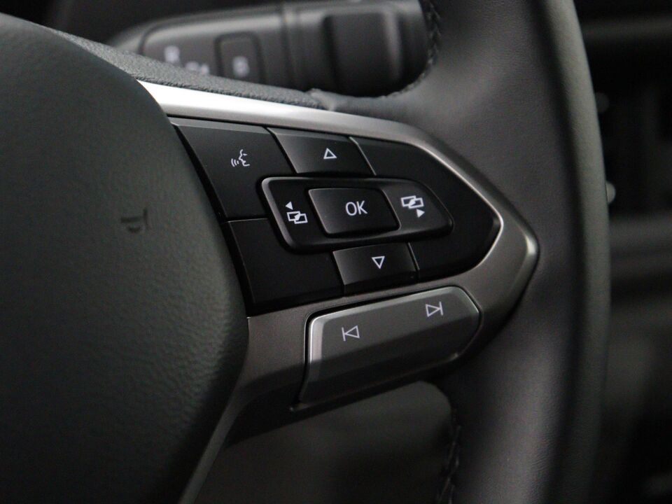 VW-Bedrijfswagens E-Transporter Life L1 160 kW / 218 pk