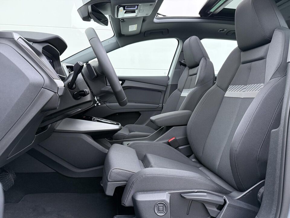 Audi Q4 e-tron Advanced edition 45 quattro 82 kWh 210 kW / 286 PK