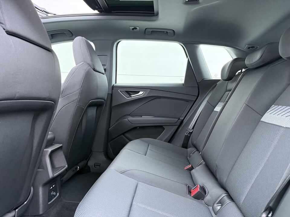 Audi Q4 e-tron Advanced edition 45 quattro 82 kWh 210 kW / 286 PK