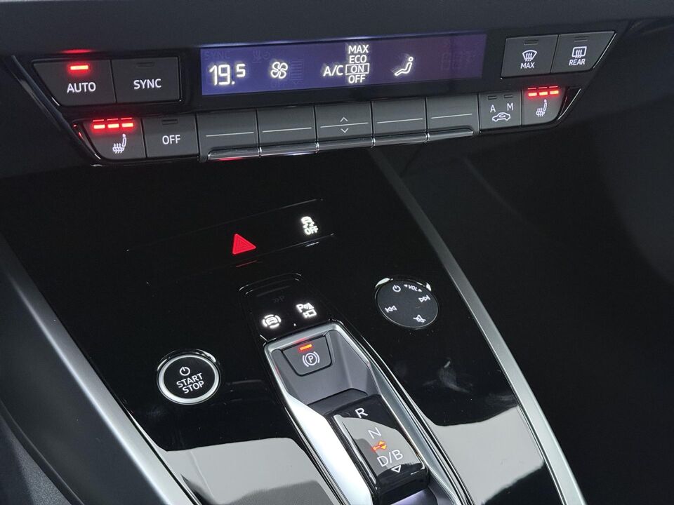 Audi Q4 e-tron Advanced edition 45 quattro 82 kWh 210 kW / 286 PK