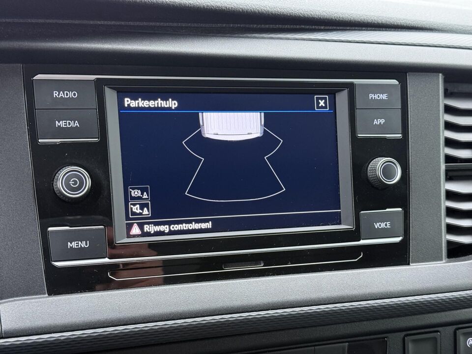 VW-Bedrijfswagens Transporter 2.0 TDI 110 PK L2H1 28 Economy Business