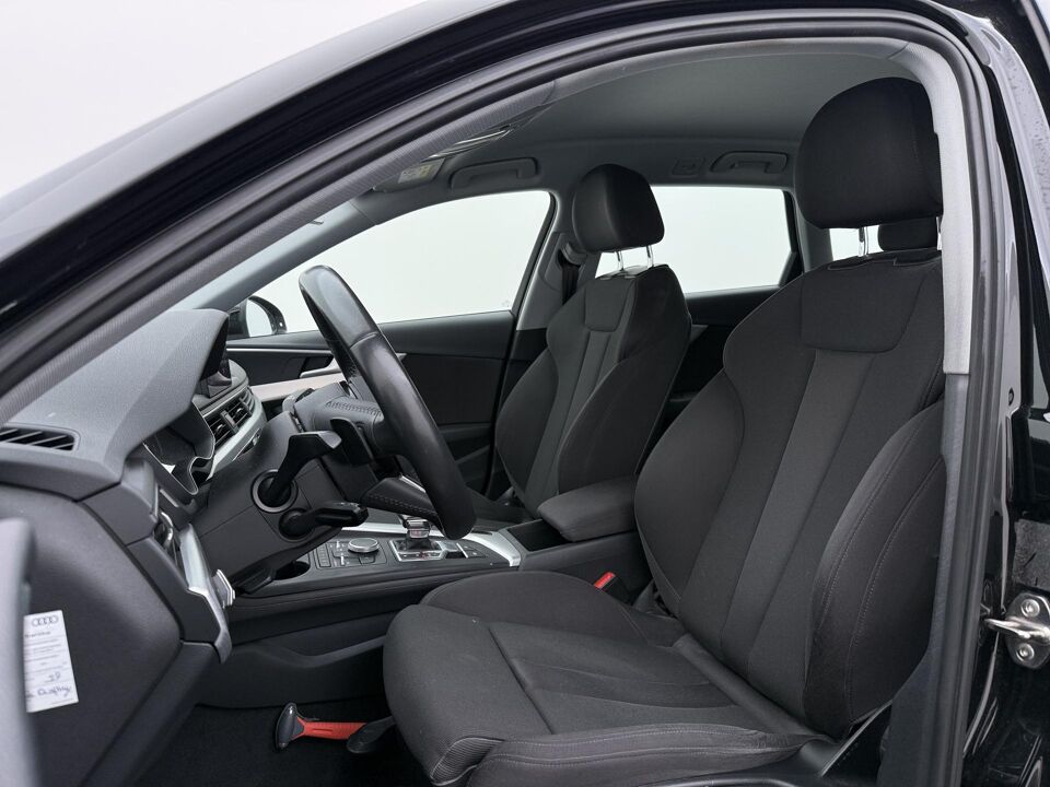 Audi A4 Avant 35 TFSI Sport