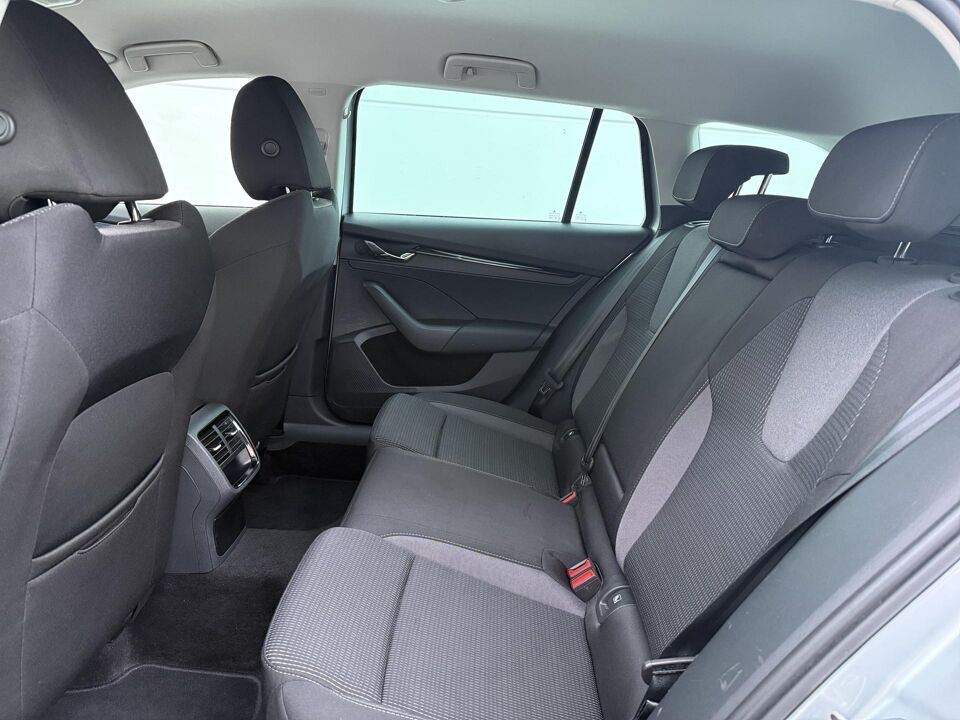 Škoda Octavia Combi 1.0 e-TSI Business Edition