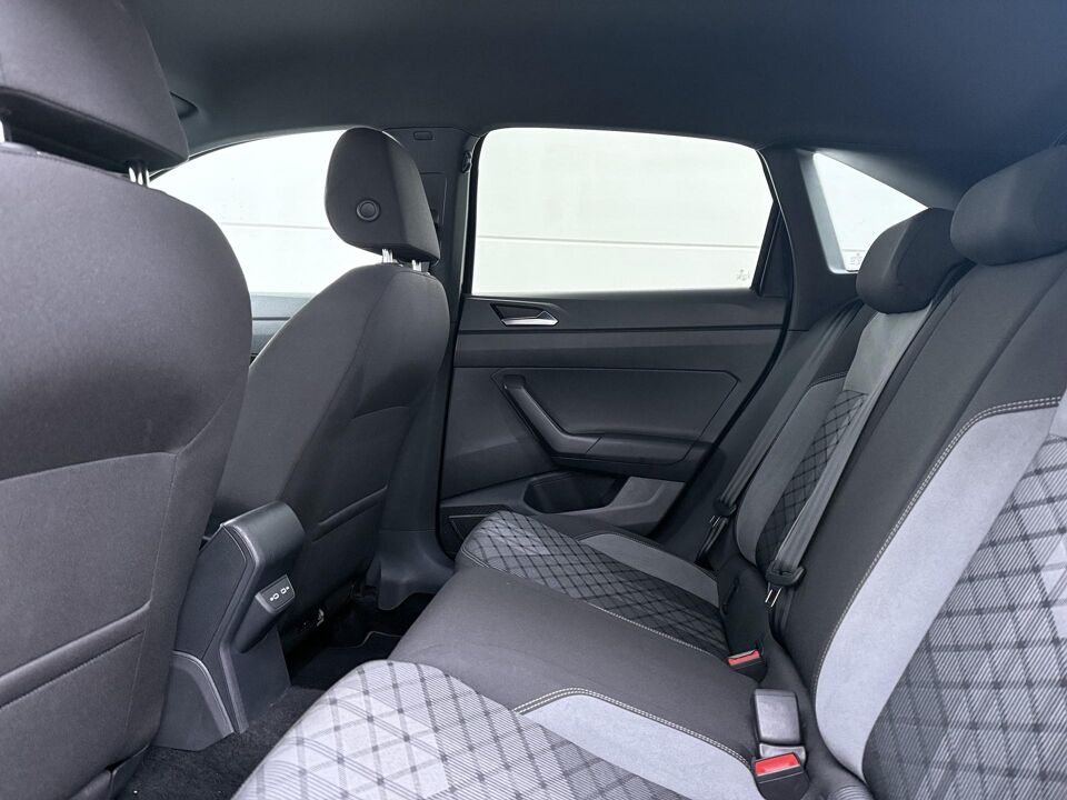 Volkswagen Taigo 1.0 TSI R-Line