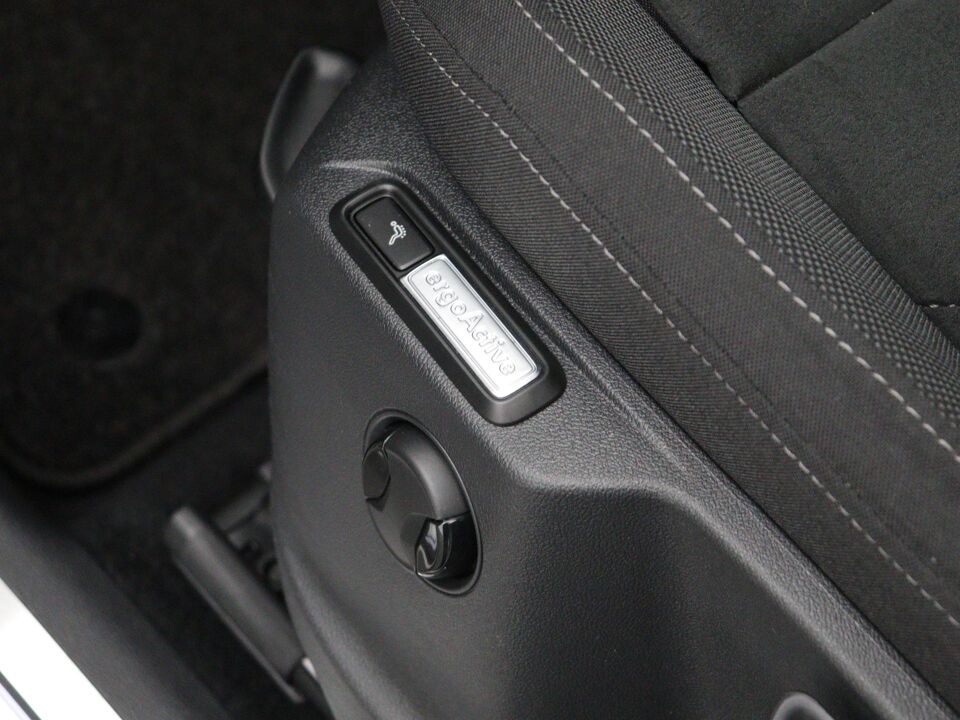 Volkswagen Tiguan Allspace 1.5 TSI R-line