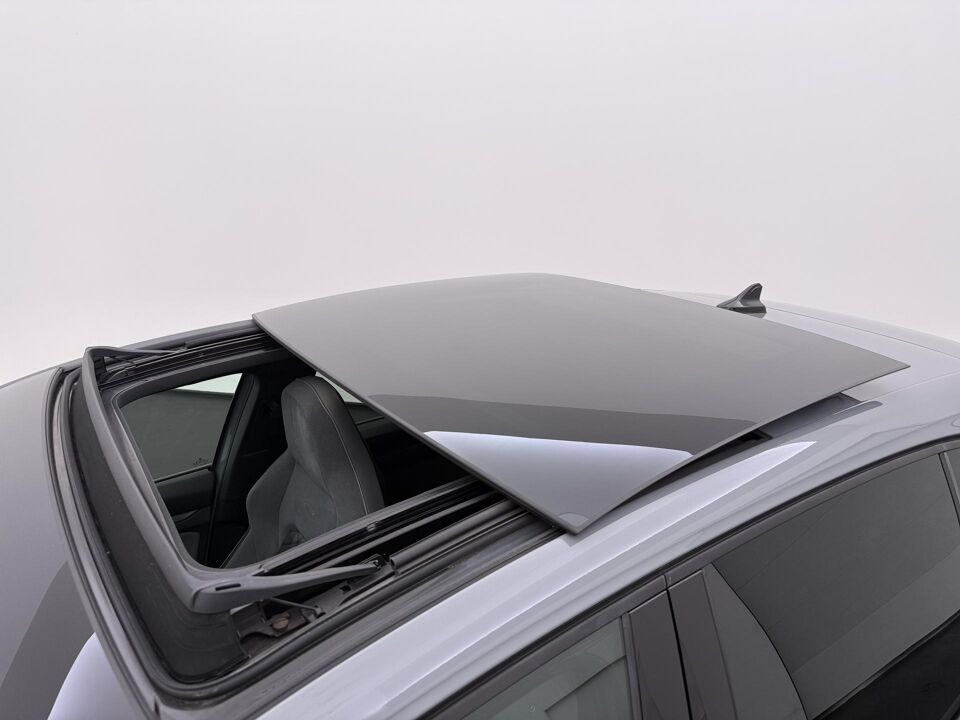 Volkswagen Golf 1.5 eTSI R-Line