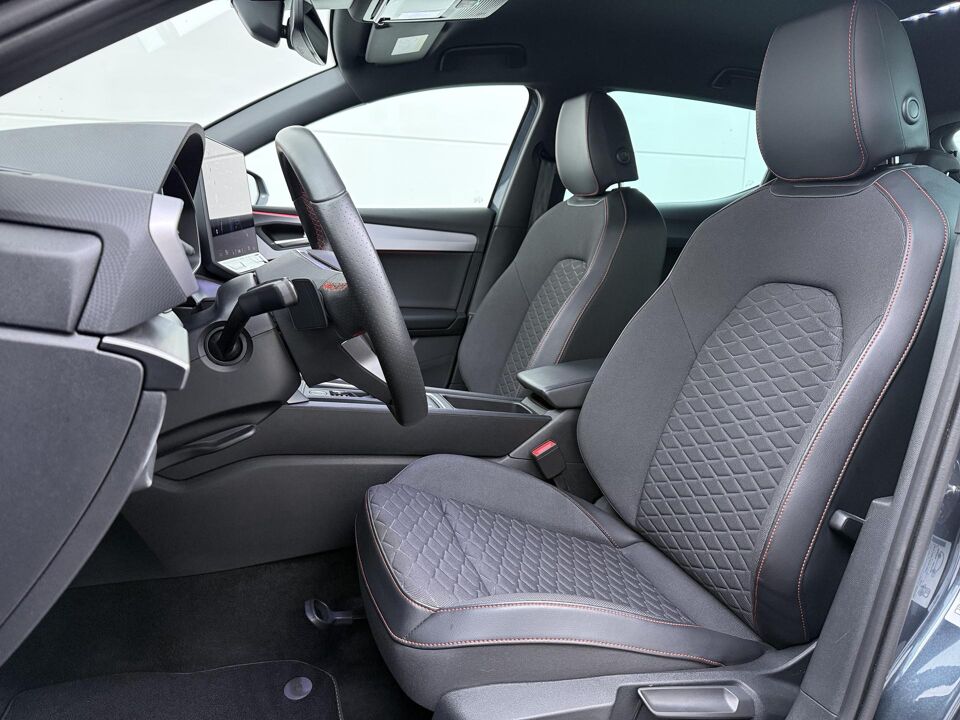 SEAT Leon 1.5 TSI e-Hybrid FR Business