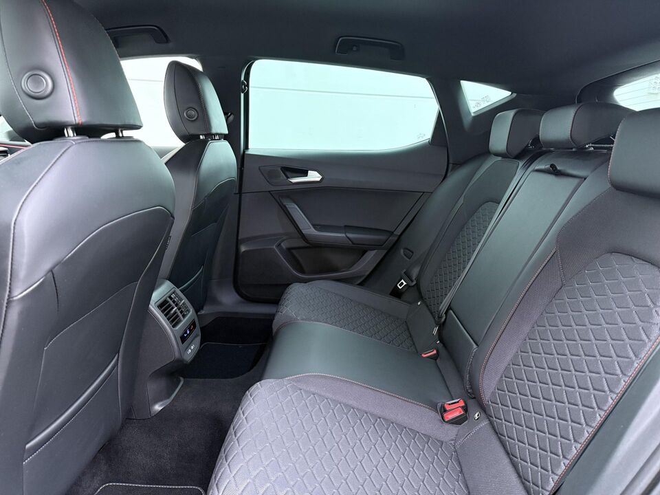 SEAT Leon 1.5 TSI e-Hybrid FR Business