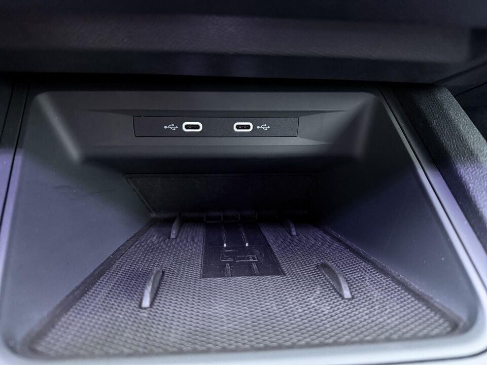 SEAT Leon 1.5 TSI e-Hybrid FR Business