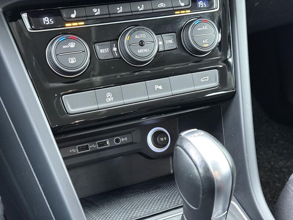 Volkswagen Touran 1.5 TSI Comfortline Business 7p