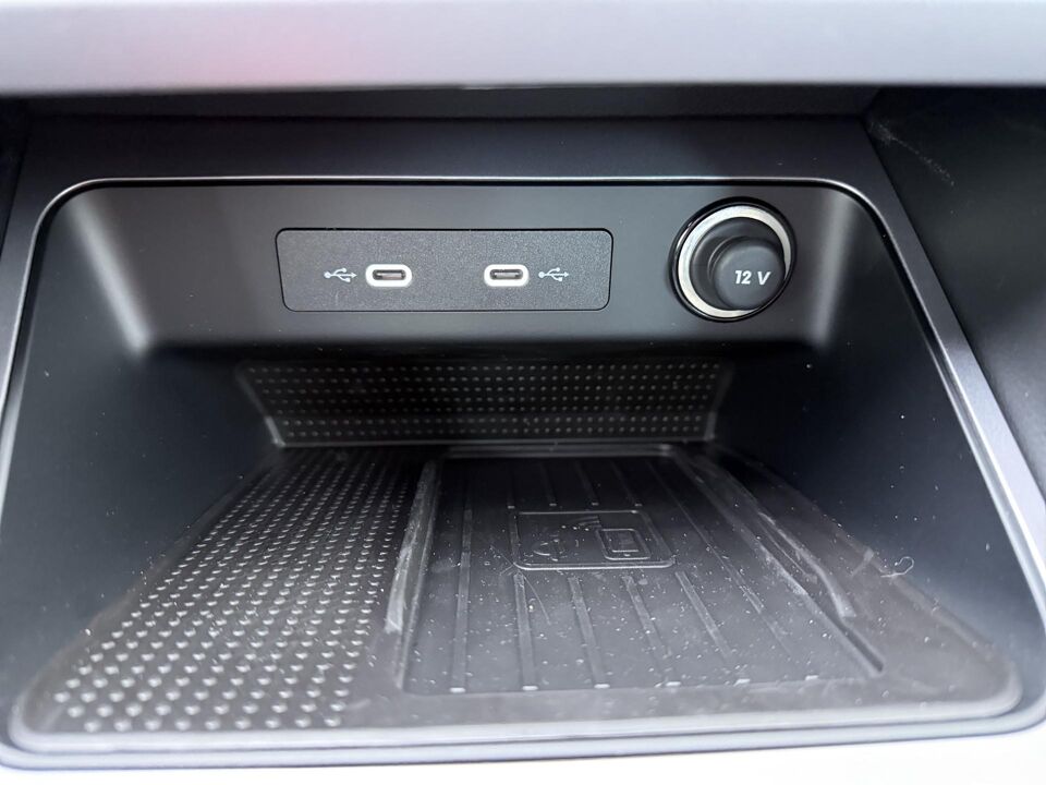 SEAT Ateca FR Business Intense 1.5 TSI 110 kW / 150 pk