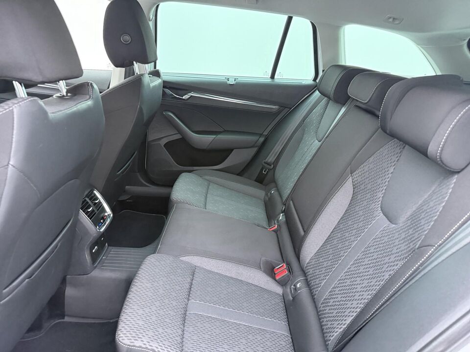 Škoda Octavia Combi 1.4 TSI iV PHEV Business Edition Plus