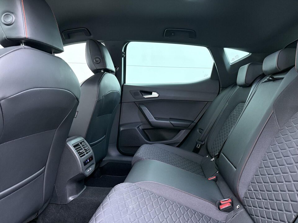 SEAT Leon 1.5 TSI e-Hybrid FR Business