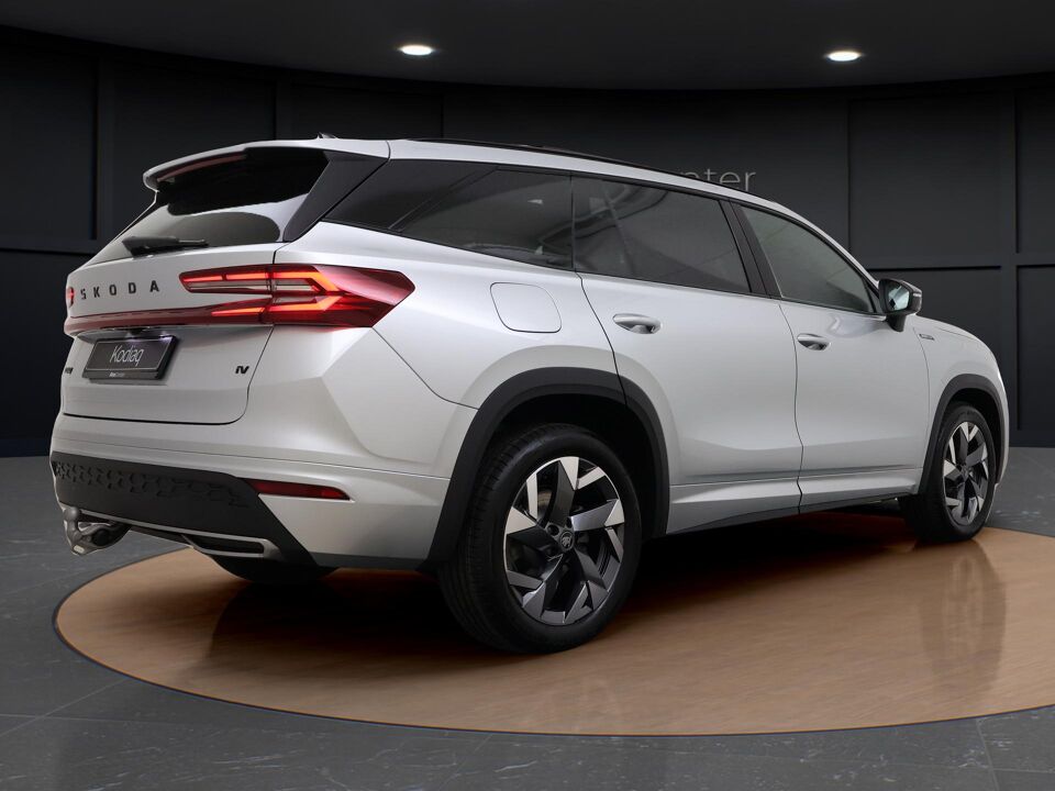 Škoda Kodiaq Sportline Business 1.5 TSI PHEV 150 kW / 204 PK