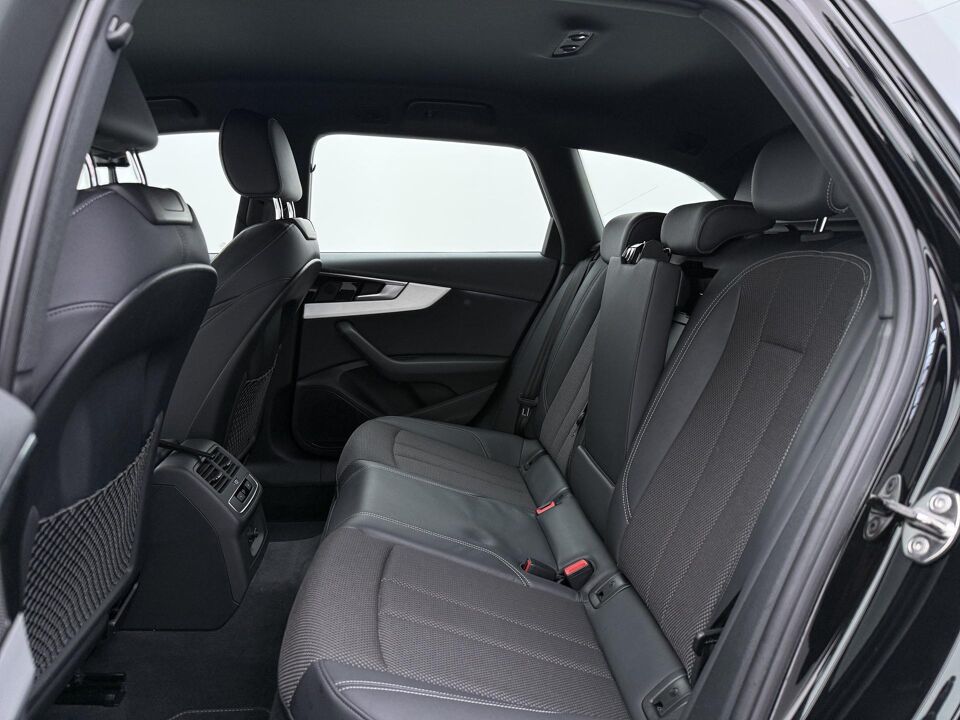 Audi A4 Avant 35 TFSI S edition