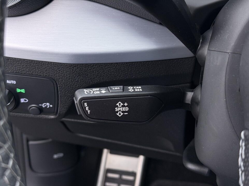 Audi Q2 35 TFSI S-line