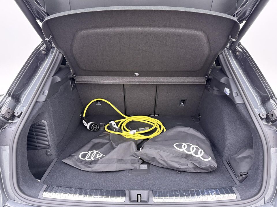 Audi Q3 272 PK e-hybrid S-line