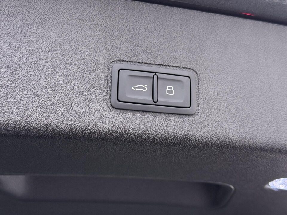 Audi Q3 272 PK e-hybrid S-line