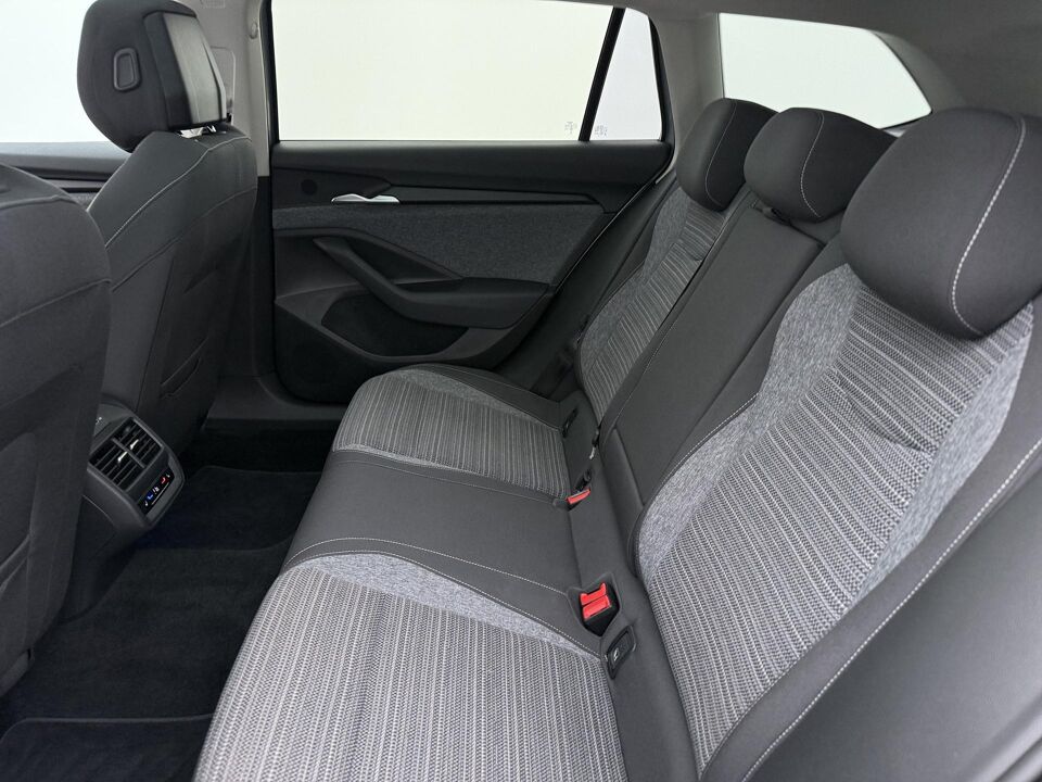 Škoda Superb Combi 1.5 TSI First Edition