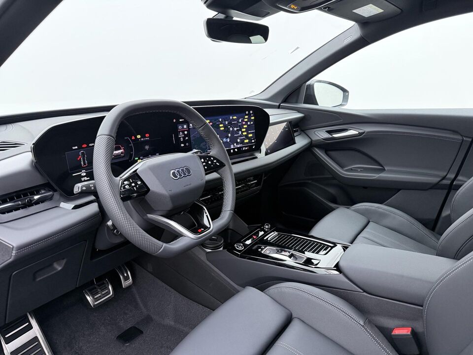 Audi Q6 e-tron S edition 100Kwh 225 kW / 306 PK