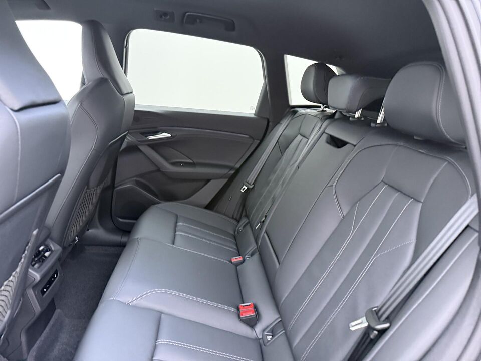 Audi Q6 e-tron S edition 100Kwh 225 kW / 306 PK