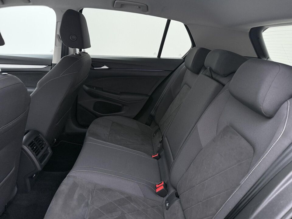 Volkswagen Golf 1.0 TSI Life Business