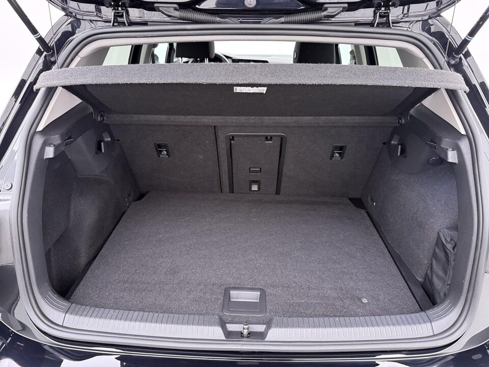 Volkswagen Golf 1.0 TSI Life Business