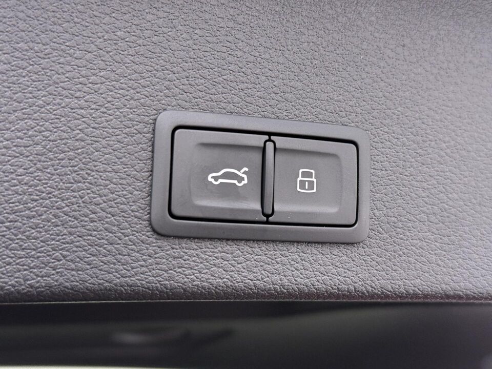 Audi Q2 S edition 35 TFSI 110 kW / 150 PK