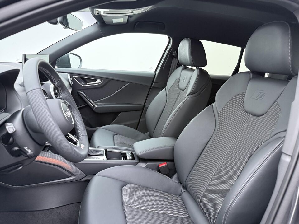 Audi Q2 S edition 35 TFSI 110 kW / 150 PK