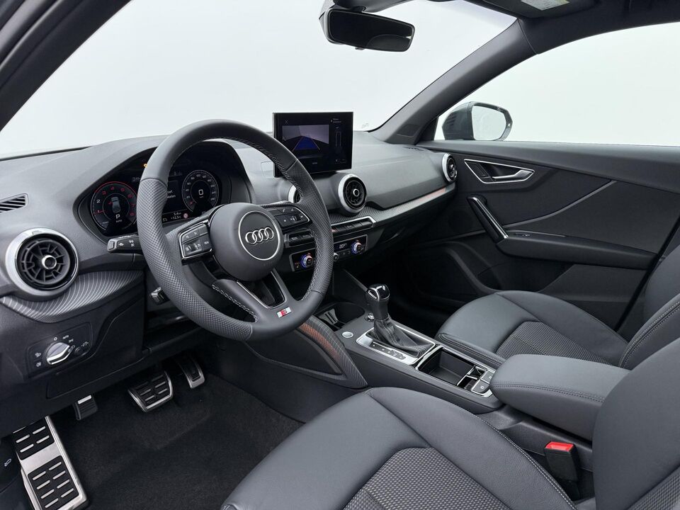 Audi Q2 S edition 35 TFSI 110 kW / 150 PK