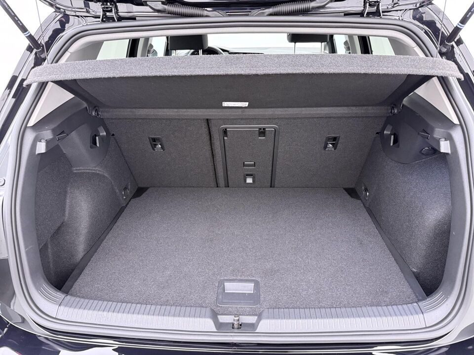Volkswagen Golf 1.5 eTSI Life Business
