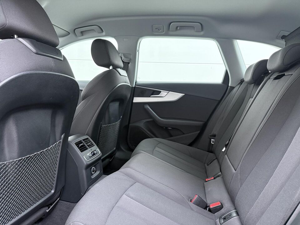 Audi A4 Avant 35 TFSI Edition