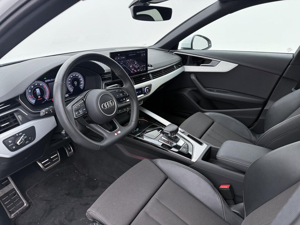 Audi A4 Avant 35 TFSI S-line Competition