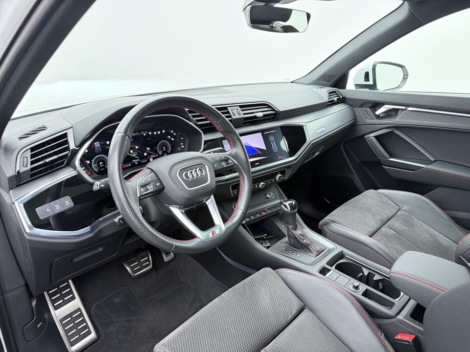 Audi Q3 45 TFSI e S-line