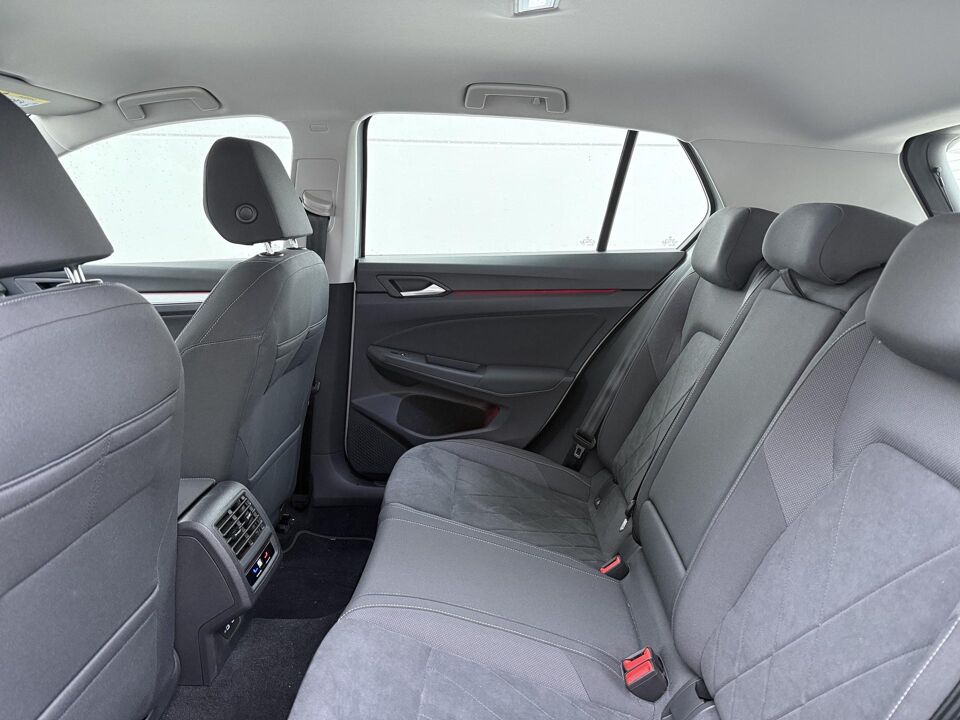 Volkswagen Golf 1.5 eTSI