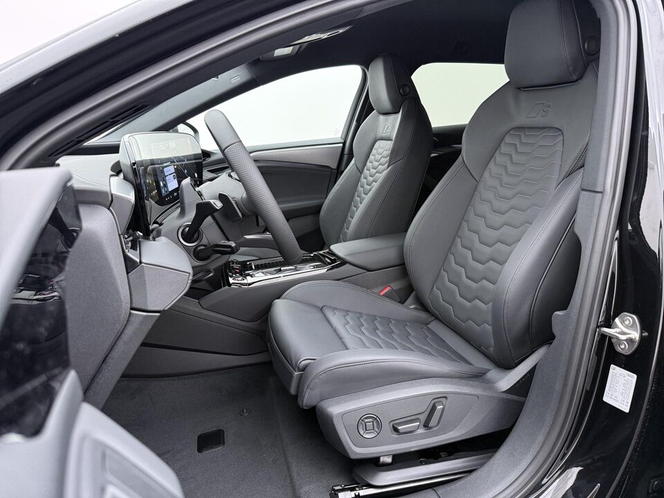 Audi A6 Avant e-tron S edition 100 kWh 270 kW / 367 PK