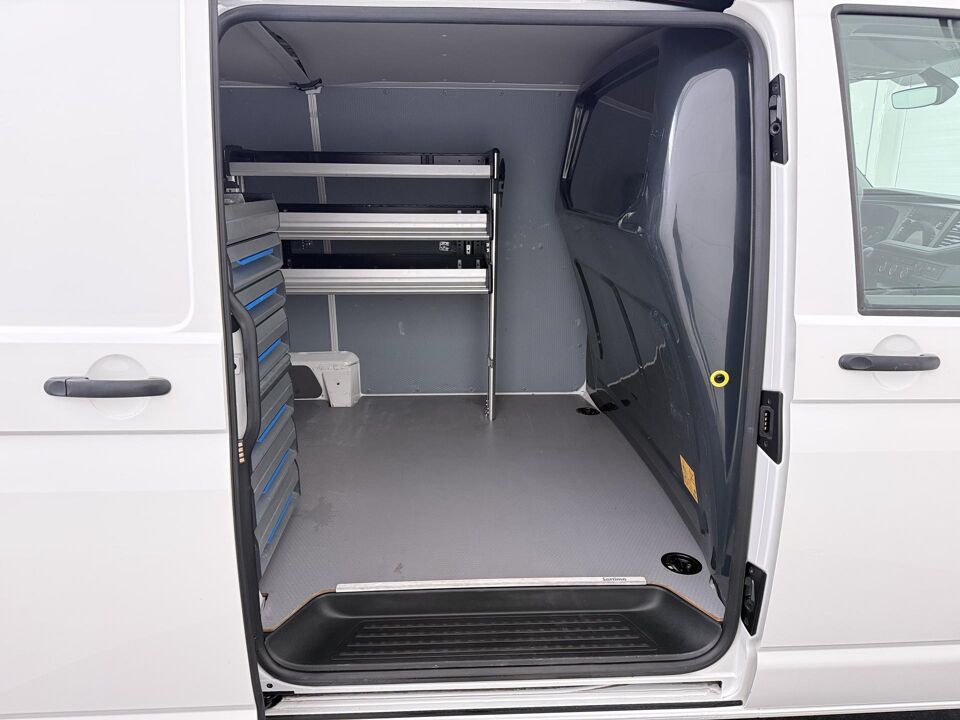 VW-Bedrijfswagens Transporter 2.0 TDI 150 PK L2H1