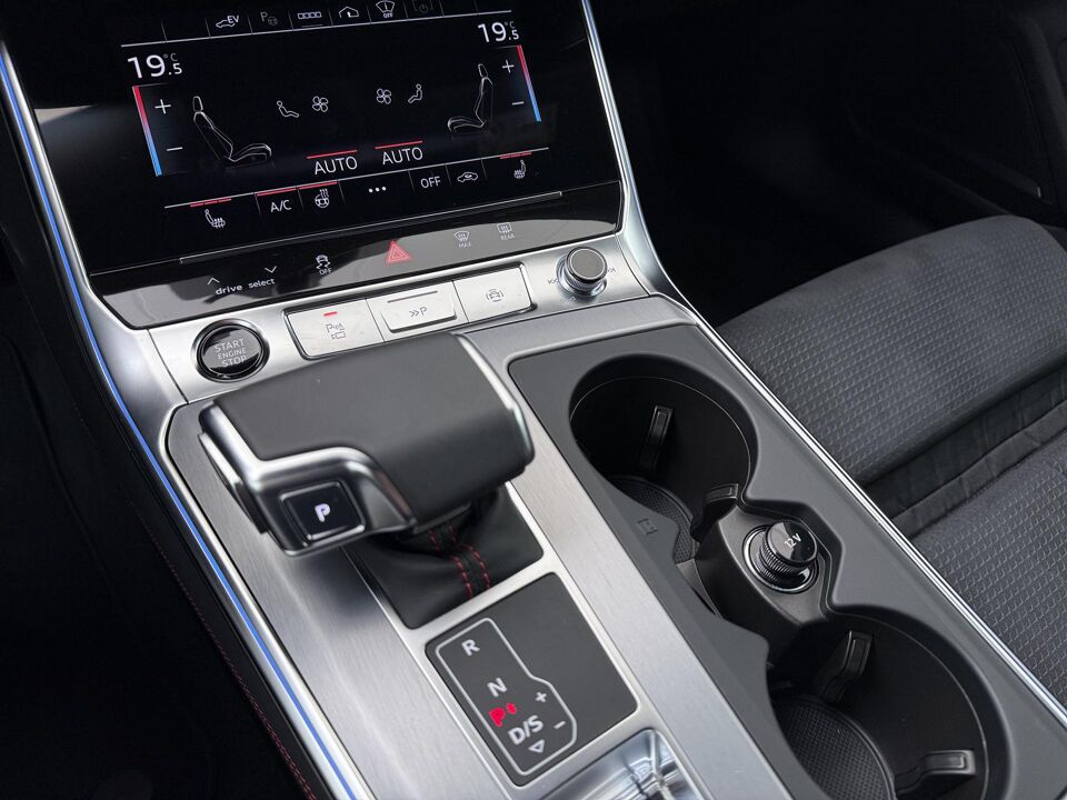 Audi A6 Avant 55 TFSIe Quattro S-Line