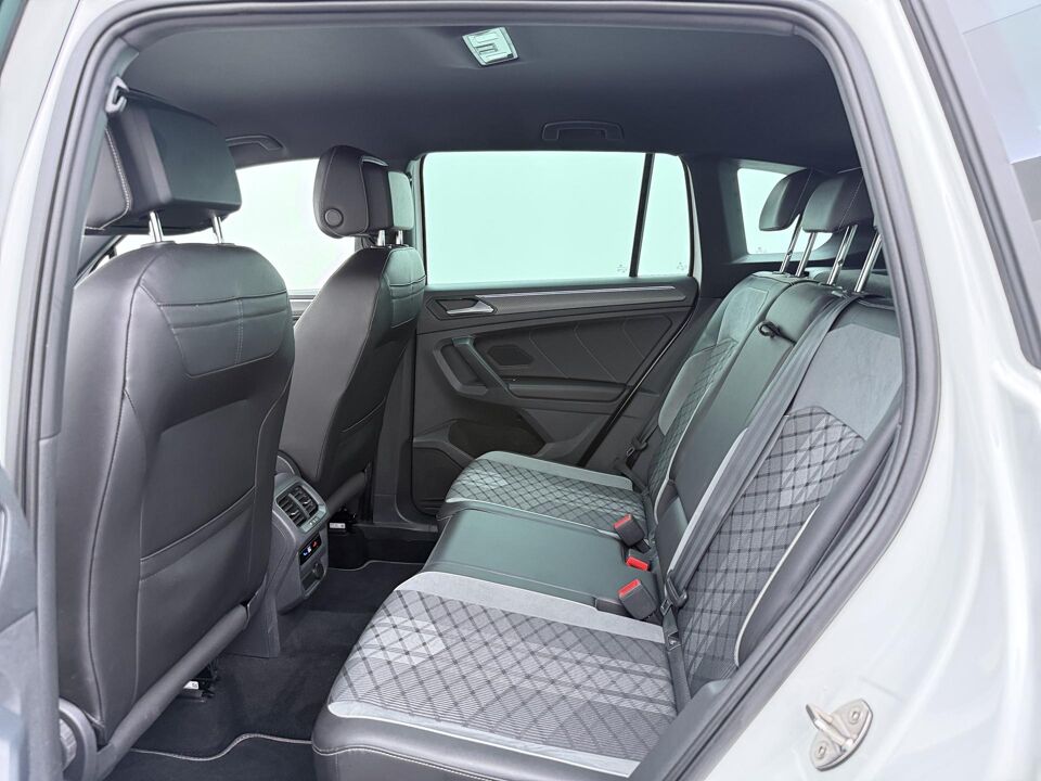 Volkswagen Tiguan 1.4 TSI eHybrid R-Line Business+
